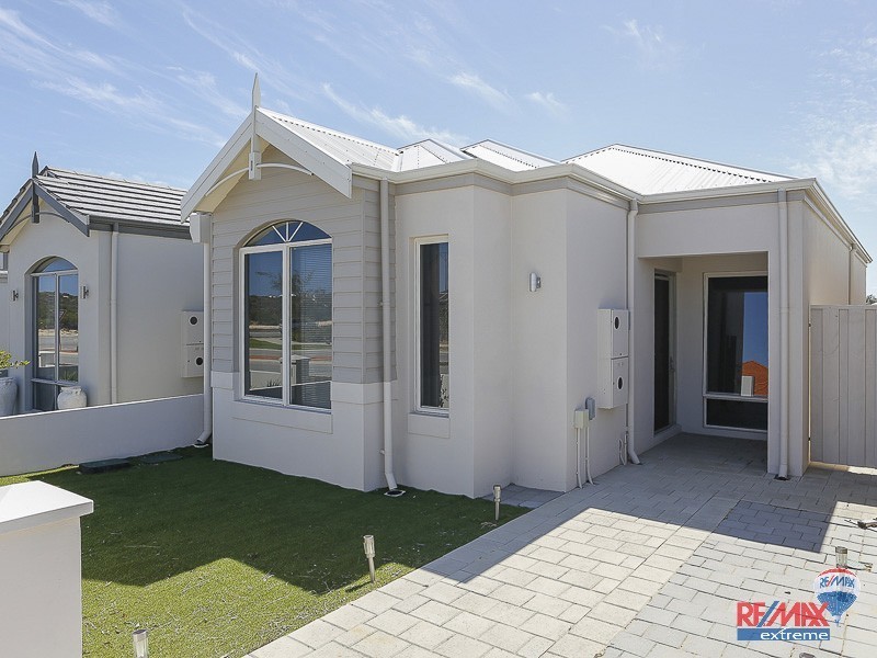 7 Benenden Ave, Butler WA 6036