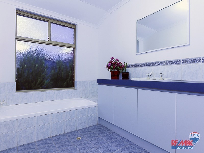 28 Durrington Glade, Clarkson WA 6030