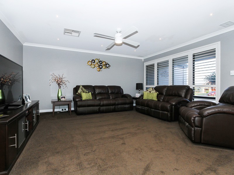 5 Haslingfield Way, Butler WA 6036