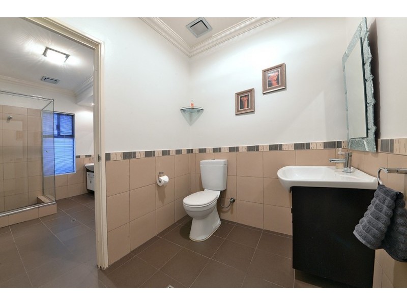 52 Crosthwait Circle, Tapping WA 6065