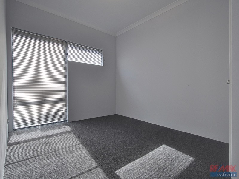 30 Sawtooth Bend, Banksia Grove WA 6031