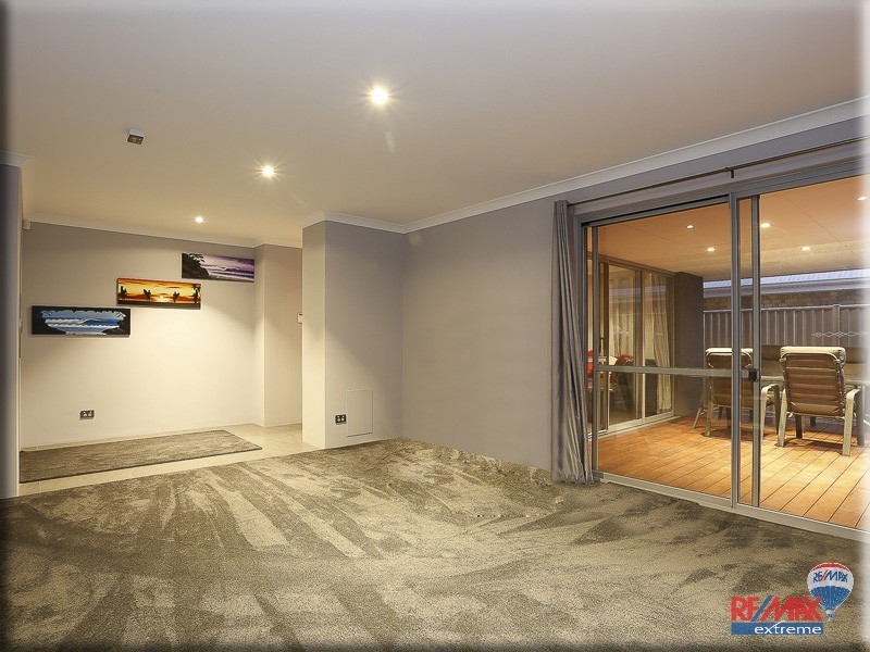 7 Comito Bend, Alkimos WA 6038