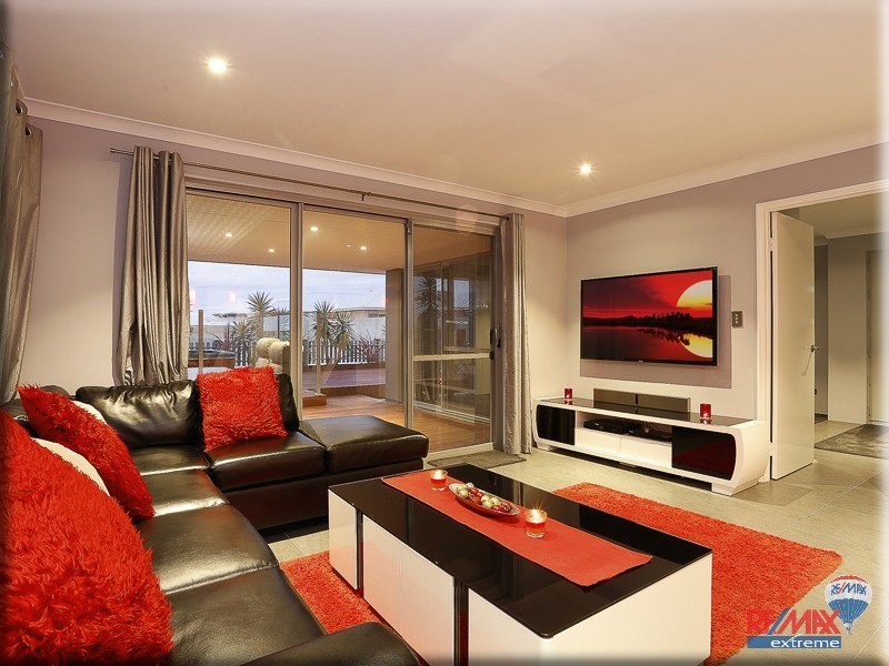 7 Comito Bend, Alkimos WA 6038