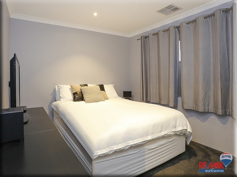 7 Comito Bend, Alkimos WA 6038