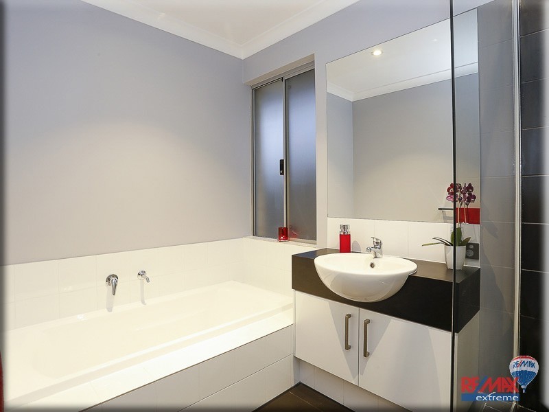 7 Comito Bend, Alkimos WA 6038