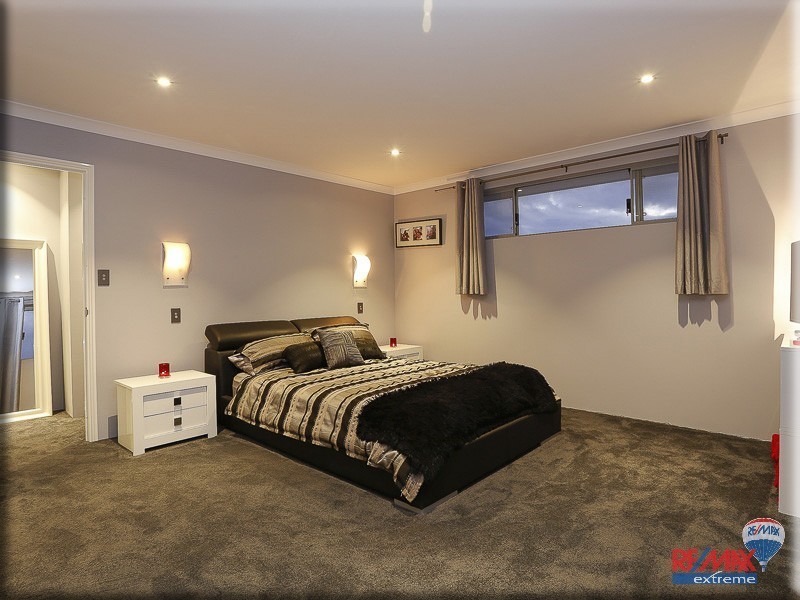 7 Comito Bend, Alkimos WA 6038