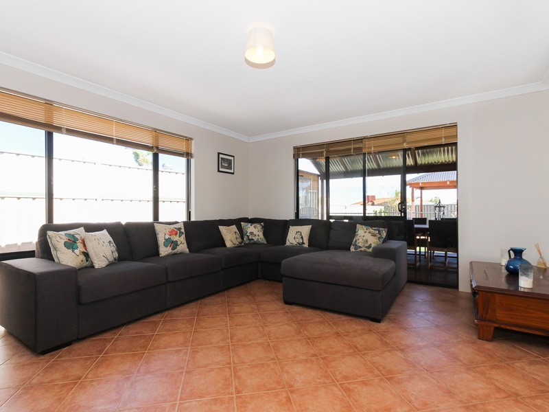 21 Prudhoe Mews, Ridgewood WA 6030