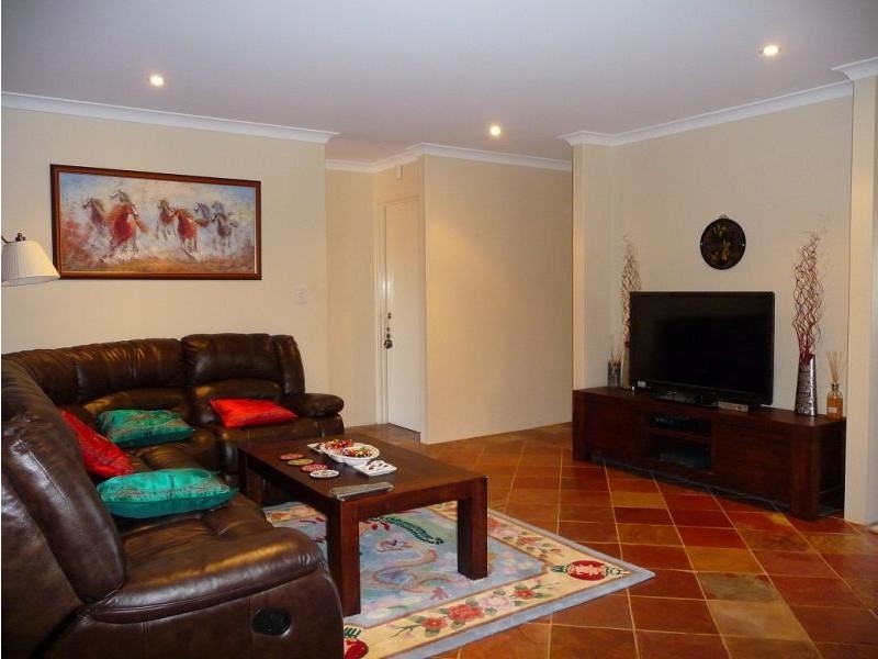 24 Bainbridge Mews, Currambine WA 6028