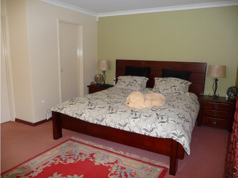 24 Bainbridge Mews, Currambine WA 6028