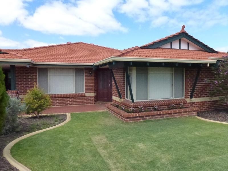 24 Bainbridge Mews, Currambine WA 6028