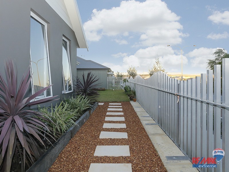 66 Cinnabar Drive, Eglinton WA 6034