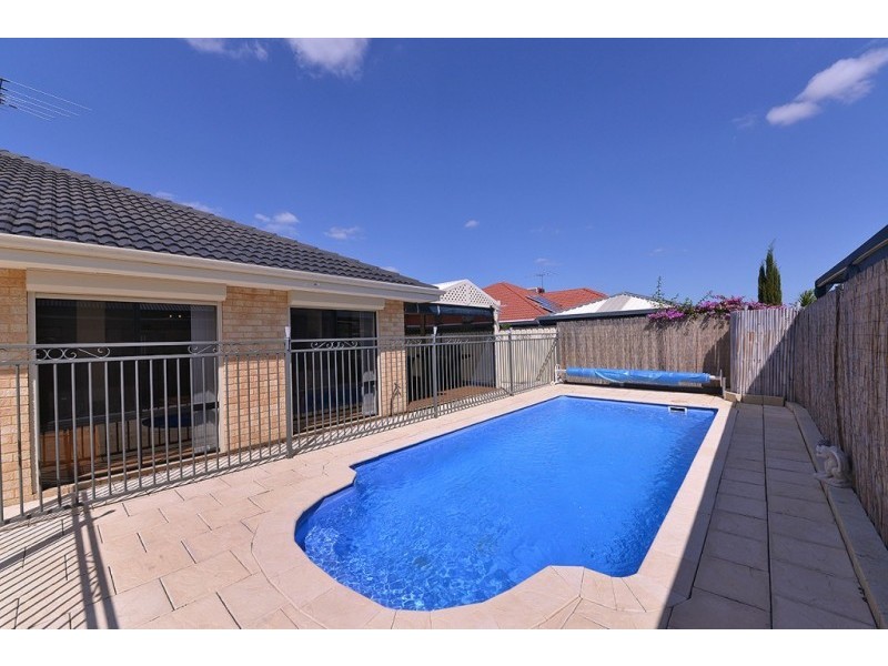 31 Bonnievale Tce*, Wanneroo WA 6065