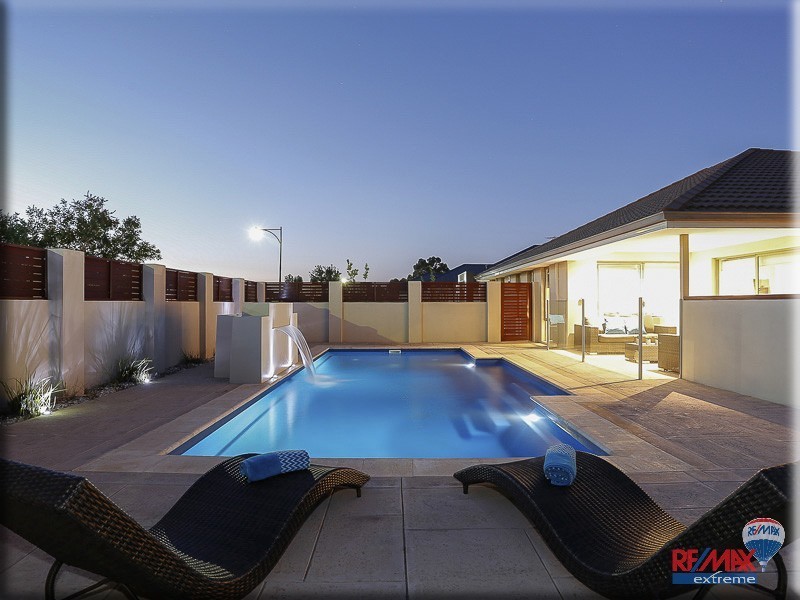 1 Helmsdale Loop, Butler WA 6036