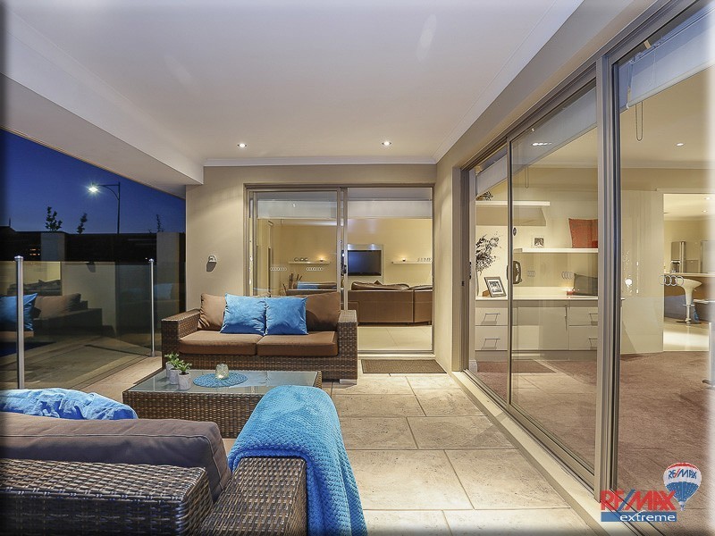 1 Helmsdale Loop, Butler WA 6036