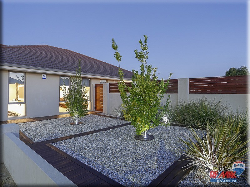 1 Helmsdale Loop, Butler WA 6036