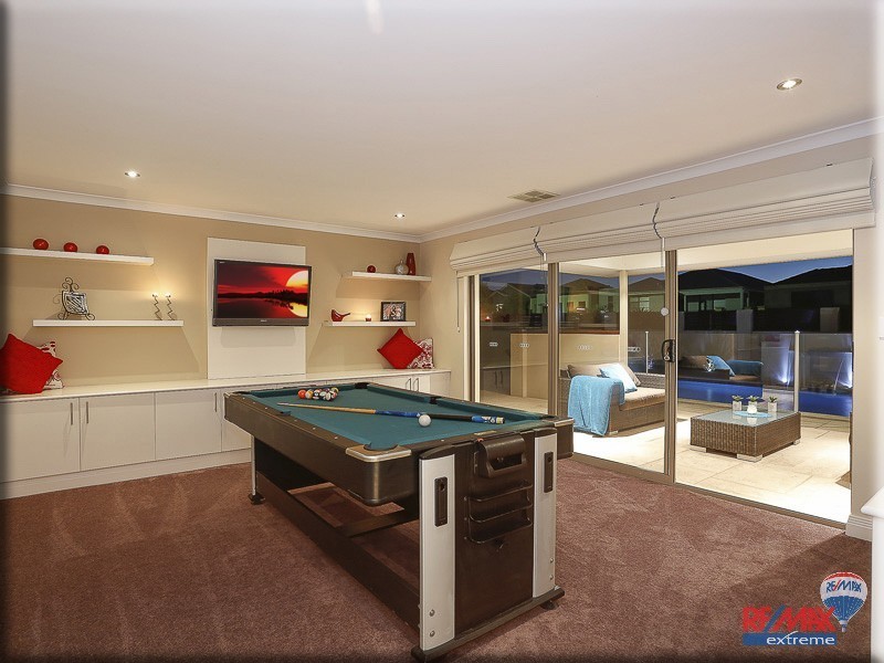 1 Helmsdale Loop, Butler WA 6036