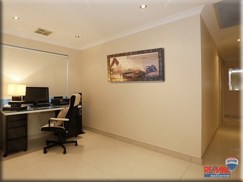 1 Helmsdale Loop, Butler WA 6036