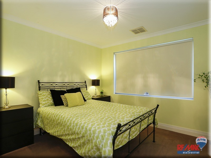 1 Helmsdale Loop, Butler WA 6036