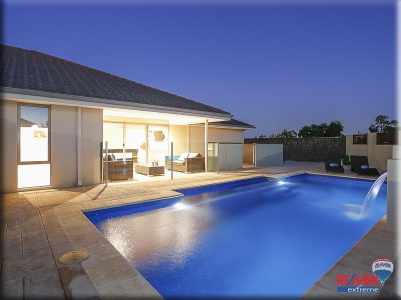 1 Helmsdale Loop, Butler WA 6036