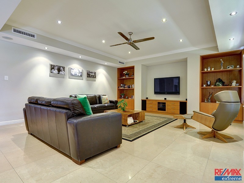 12 Balikpapan Avenue, Dianella WA 6059