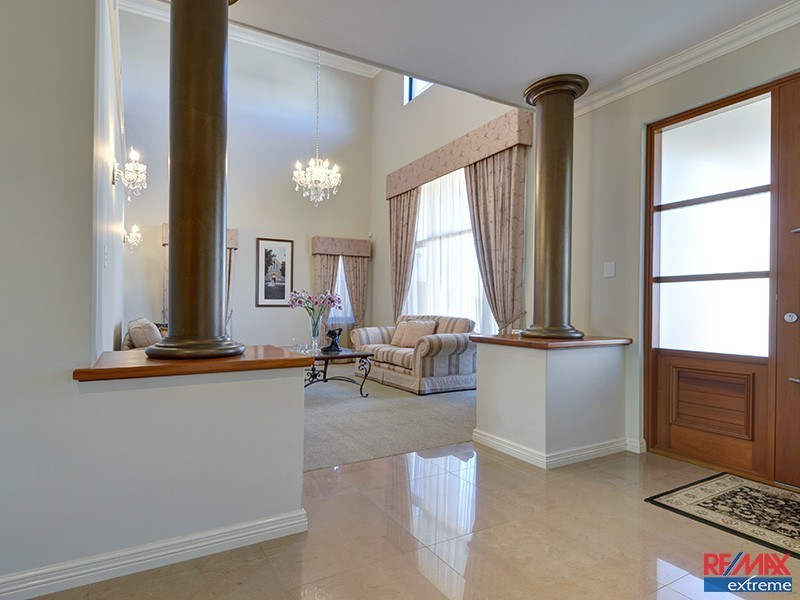 12 Balikpapan Avenue, Dianella WA 6059