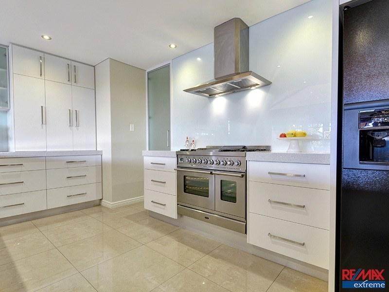 12 Balikpapan Avenue, Dianella WA 6059