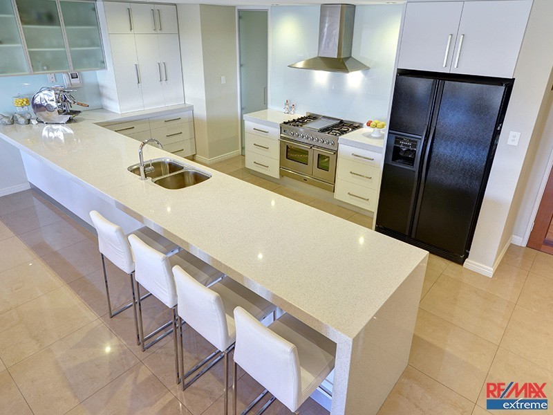 12 Balikpapan Avenue, Dianella WA 6059