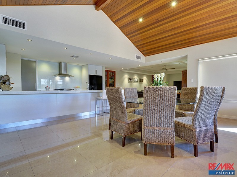 12 Balikpapan Avenue, Dianella WA 6059