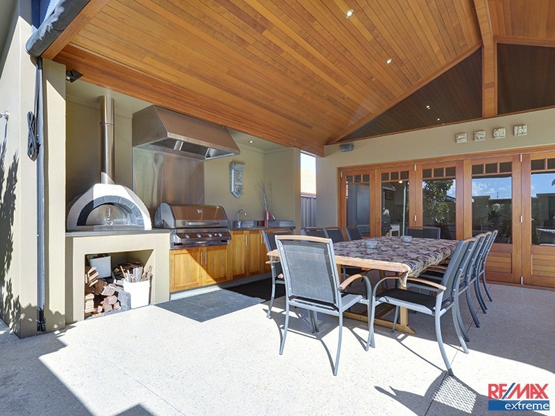 12 Balikpapan Avenue, Dianella WA 6059