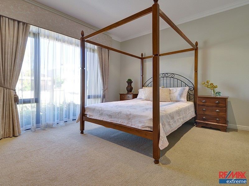 12 Balikpapan Avenue, Dianella WA 6059