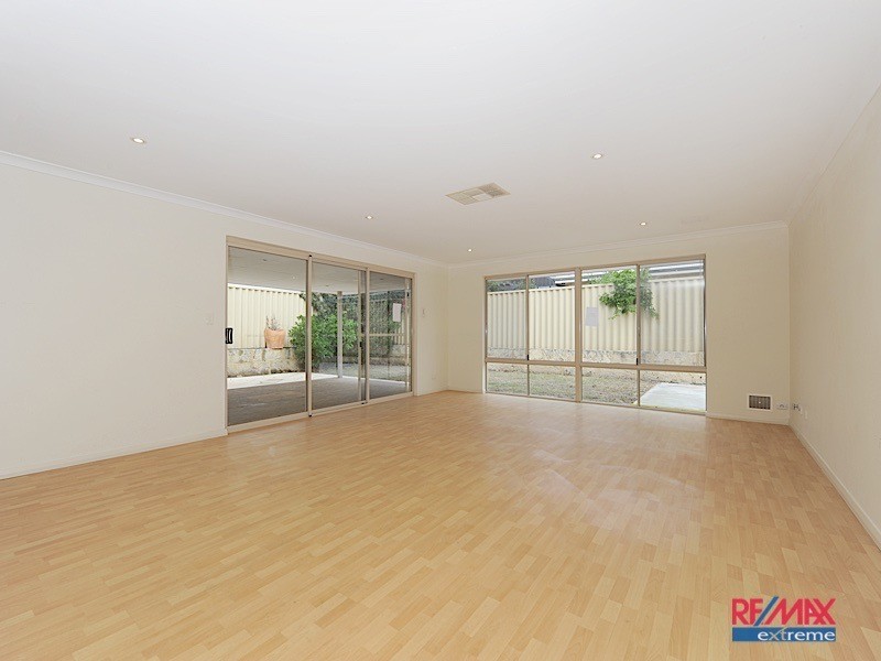 10 Baglione Green, Tapping WA 6065