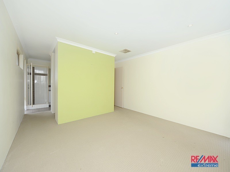 10 Baglione Green, Tapping WA 6065