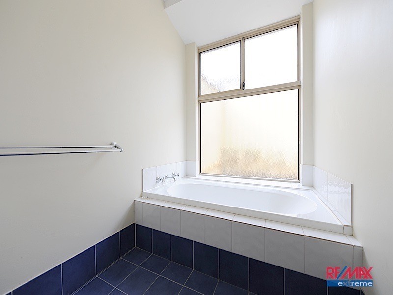 10 Baglione Green, Tapping WA 6065