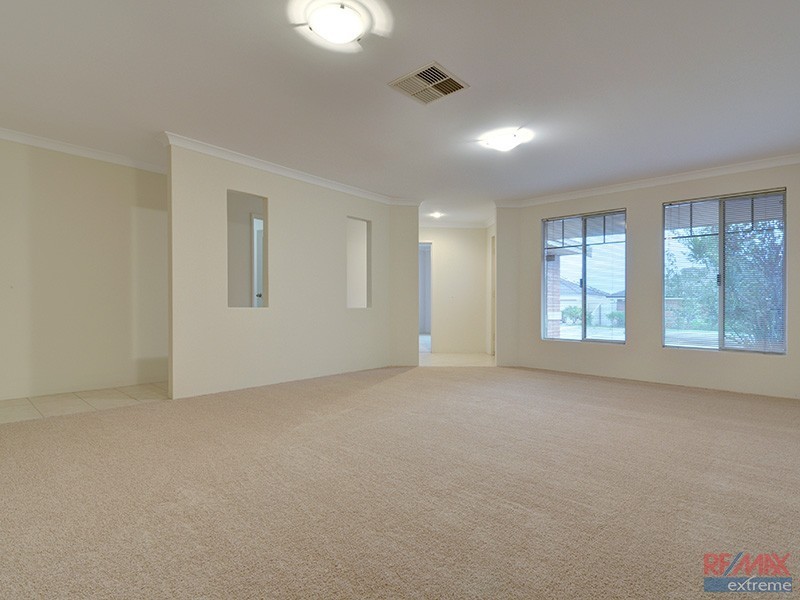 35 Higginsville Parade, Pearsall WA 6065