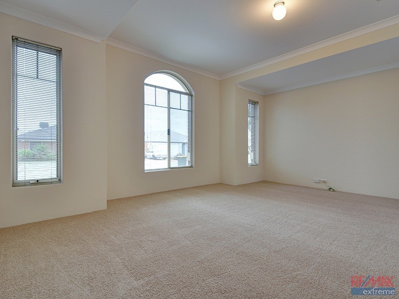 35 Higginsville Parade, Pearsall WA 6065