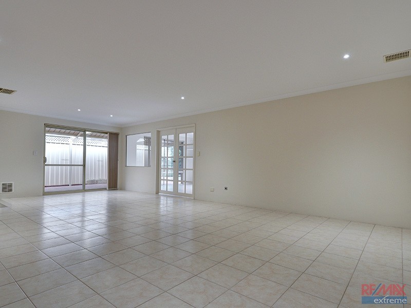 35 Higginsville Parade, Pearsall WA 6065