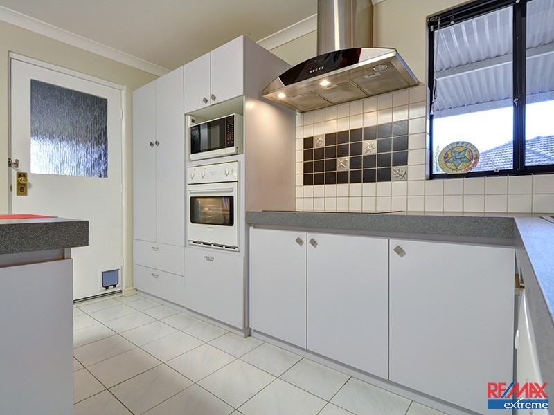 39 Meadowbrook Promenade, Currambine WA 6028