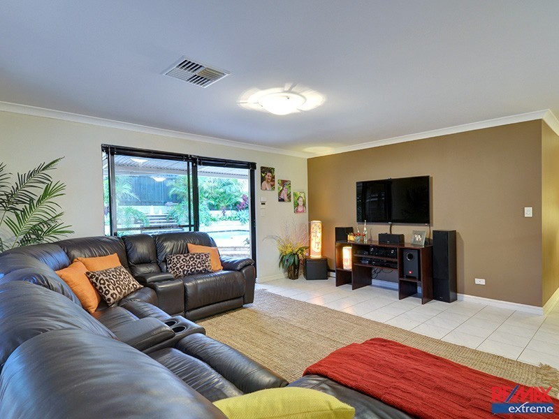 39 Meadowbrook Promenade, Currambine WA 6028