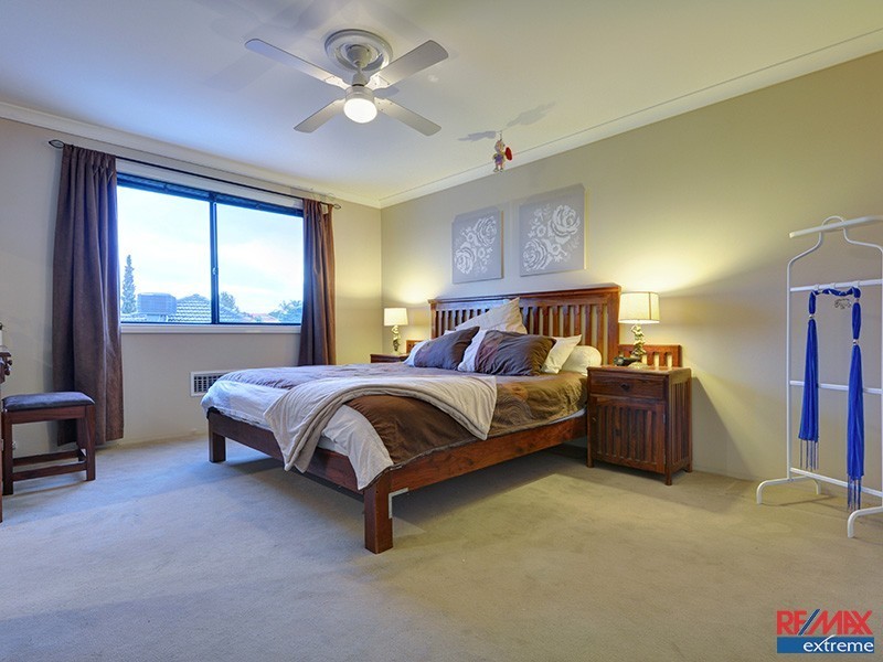 39 Meadowbrook Promenade, Currambine WA 6028