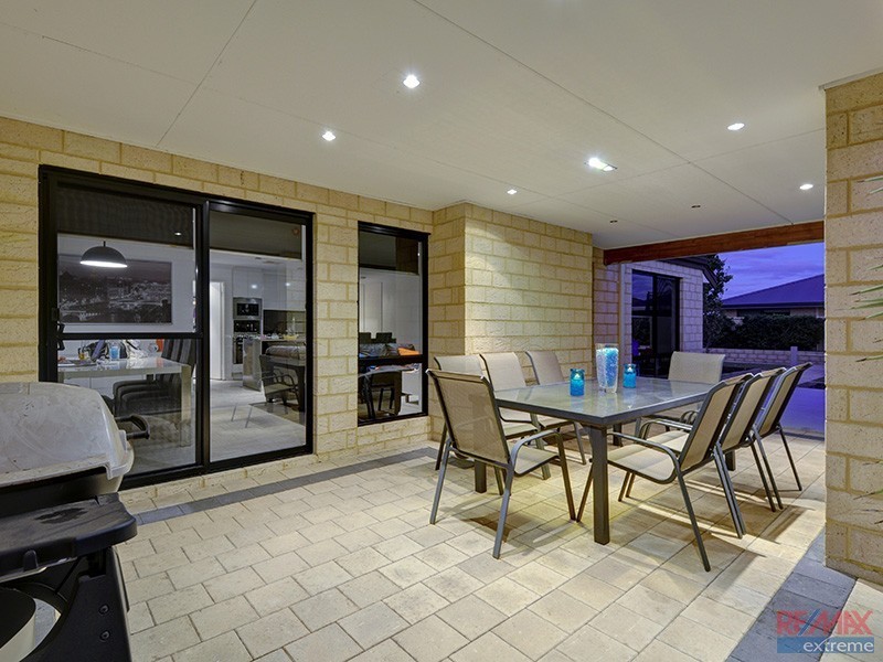 28 Overdene Pass, Banksia Grove WA 6031