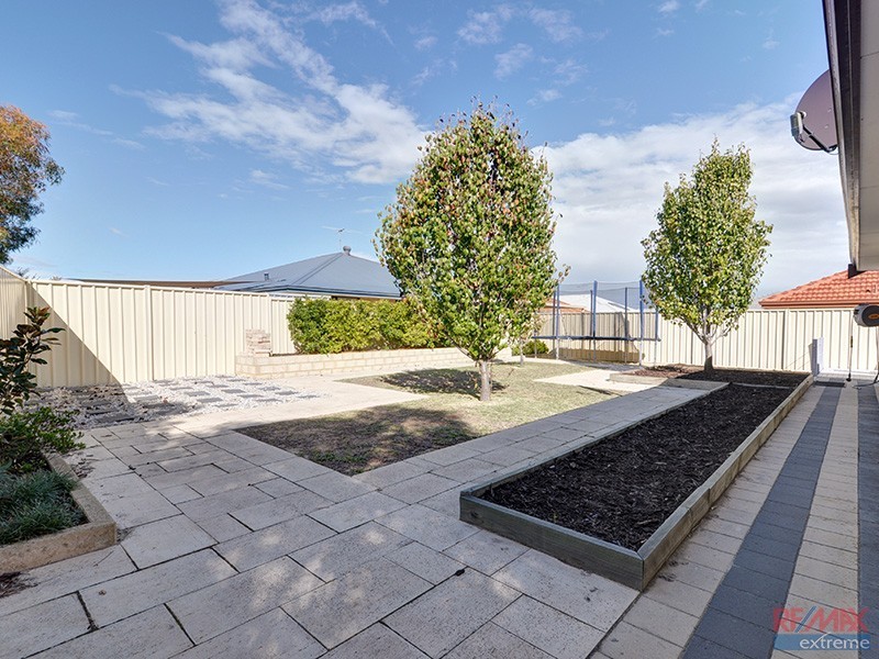 28 Overdene Pass, Banksia Grove WA 6031