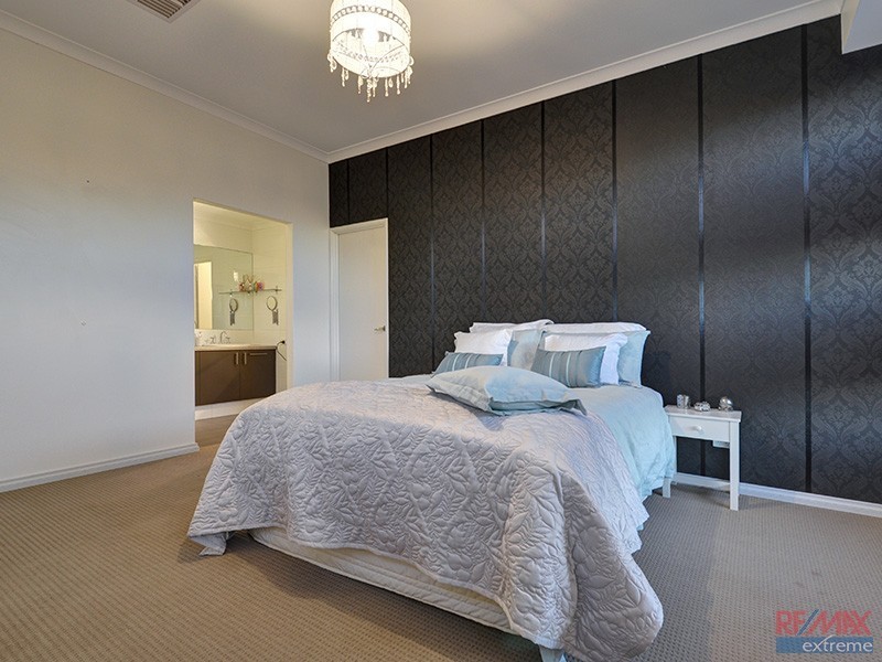 21 Seattle Elbow, Hocking WA 6065