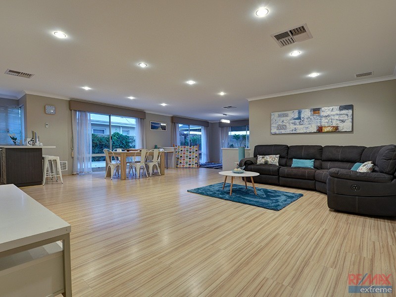 21 Seattle Elbow, Hocking WA 6065