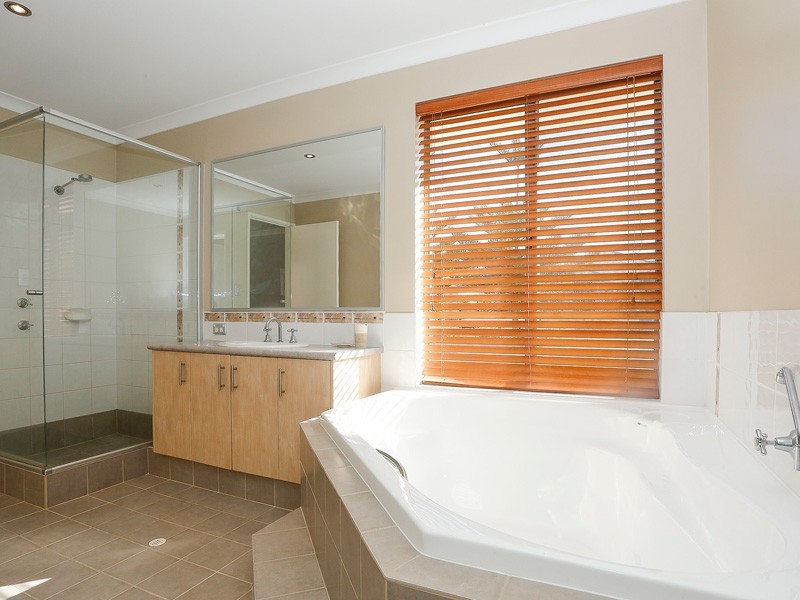 250 Santa Barbara Parade, Jindalee WA 6036