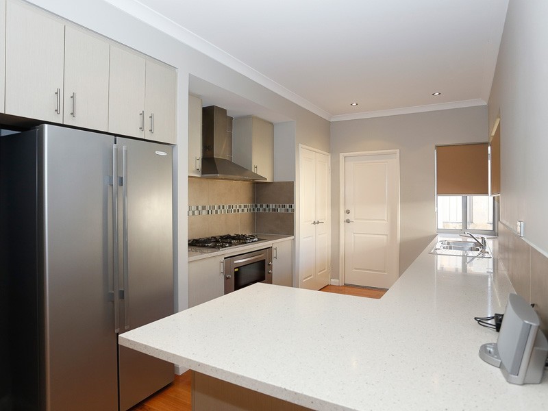 250 Santa Barbara Parade, Jindalee WA 6036