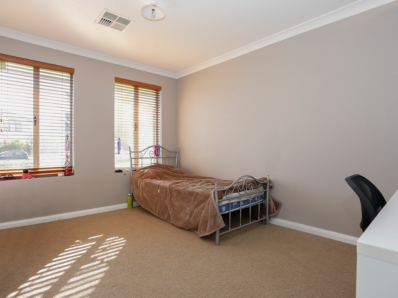 250 Santa Barbara Parade, Jindalee WA 6036