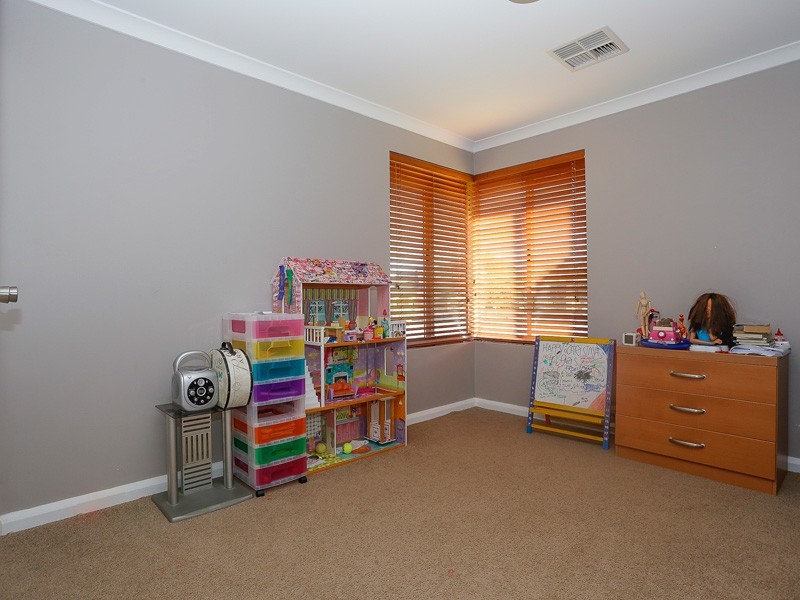 250 Santa Barbara Parade, Jindalee WA 6036