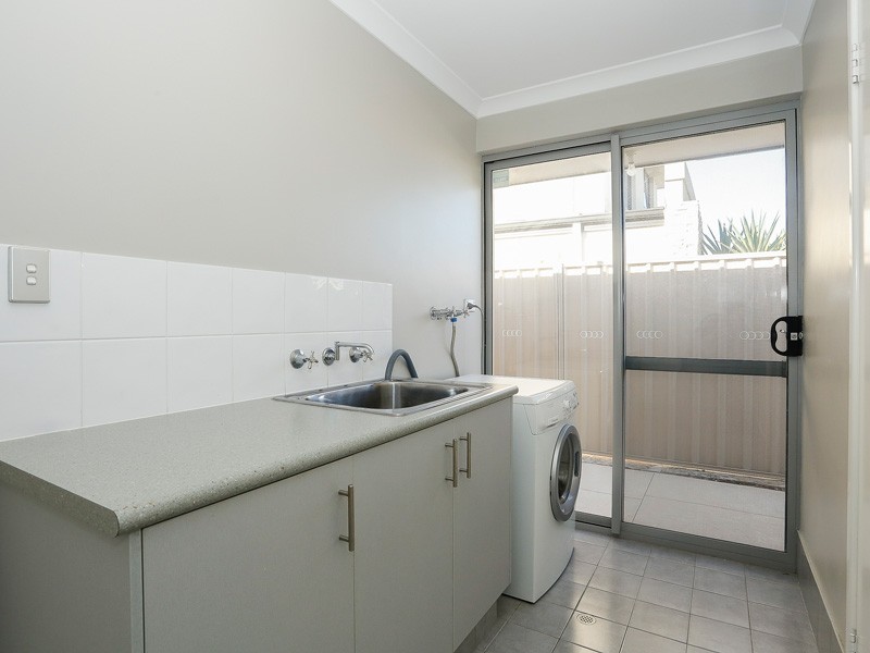 250 Santa Barbara Parade, Jindalee WA 6036