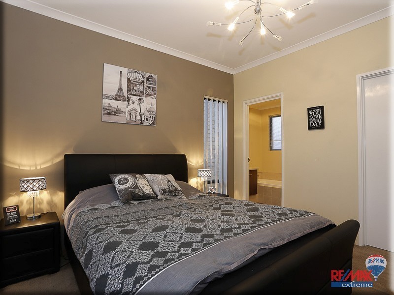 39 Helmsdale Loop, Butler WA 6036