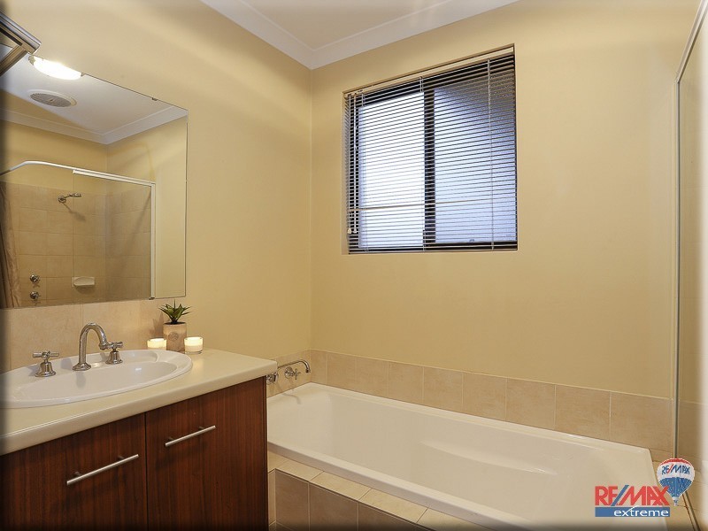 39 Helmsdale Loop, Butler WA 6036